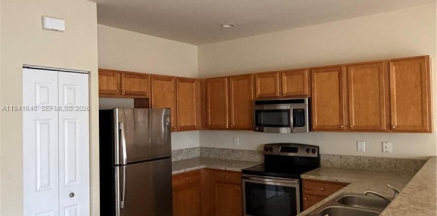 Condo à Hialeah, Floride, 2 chambres  № 1998916