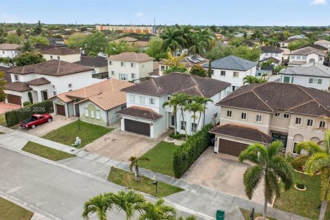 Propiedad comercial en alquiler en Miami, Florida, 1 dormitorio, 21.37 m2 № 2049605 - foto 11