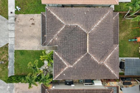 Propiedad comercial en alquiler en Miami, Florida, 1 dormitorio, 21.37 m2 № 2049605 - foto 6