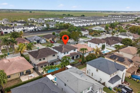 Propiedad comercial en alquiler en Miami, Florida, 1 dormitorio, 21.37 m2 № 2049605 - foto 10