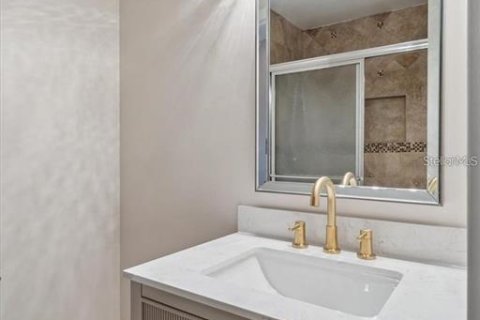 Condo in Palm Coast, Florida, 2 bedrooms  № 2209337 - photo 12