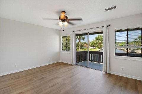 Condo in Palm Coast, Florida, 2 bedrooms  № 2209337 - photo 14