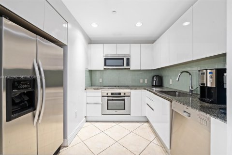 Copropriété à vendre à Miami, Floride: 1 chambre, 92.9 m2 № 2079040 - photo 6