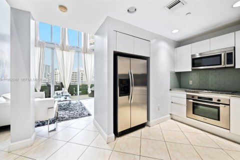 Copropriété à vendre à Miami, Floride: 1 chambre, 92.9 m2 № 2079040 - photo 8