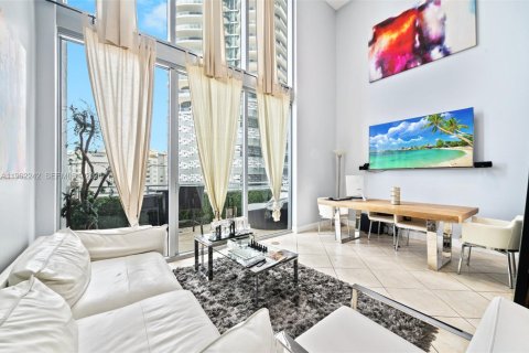 Copropriété à vendre à Miami, Floride: 1 chambre, 92.9 m2 № 2079040 - photo 10
