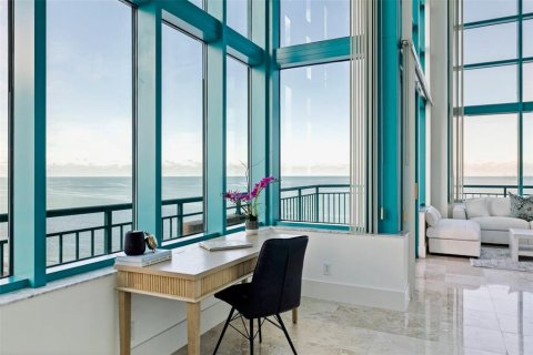 Condominio en venta en Clearwater, Florida, 3 dormitorios, 315.87 m2 № 2350246 - foto 9