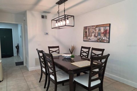 House in Orlando, Florida 3 bedrooms, 146.23 sq.m. № 2238044 - photo 19