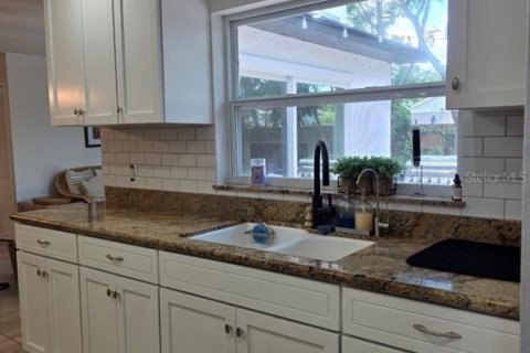 House in Orlando, Florida 3 bedrooms, 146.23 sq.m. № 2238044 - photo 15