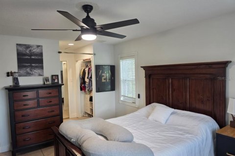 House in Orlando, Florida 3 bedrooms, 146.23 sq.m. № 2238044 - photo 26