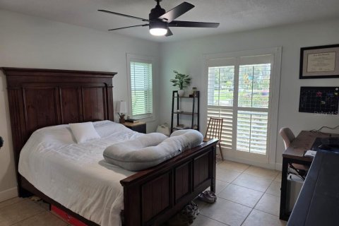 House in Orlando, Florida 3 bedrooms, 146.23 sq.m. № 2238044 - photo 24
