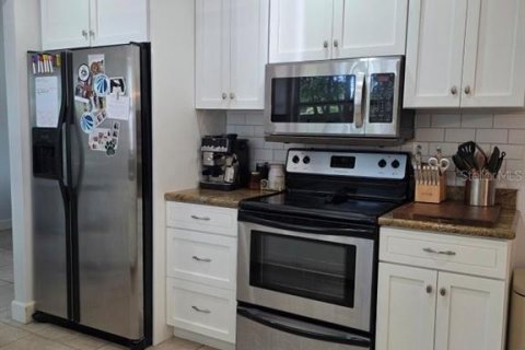 House in Orlando, Florida 3 bedrooms, 146.23 sq.m. № 2238044 - photo 16