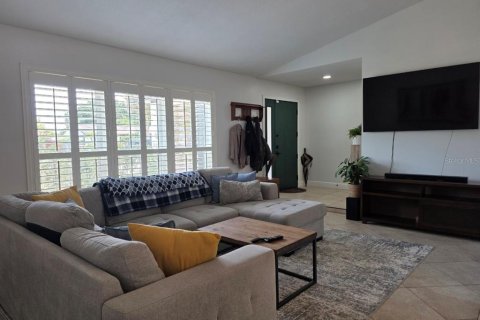 House in Orlando, Florida 3 bedrooms, 146.23 sq.m. № 2238044 - photo 9