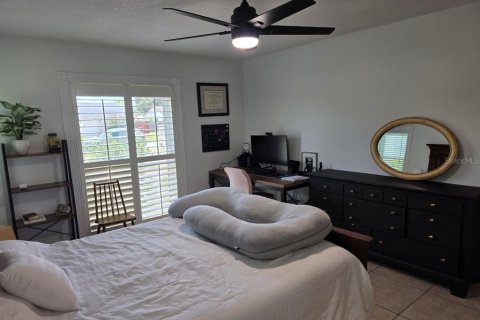 House in Orlando, Florida 3 bedrooms, 146.23 sq.m. № 2238044 - photo 25