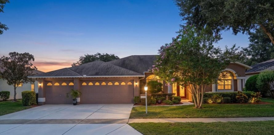 Casa en Trinity, Florida 3 dormitorios, 223.8 m2 № 2383720