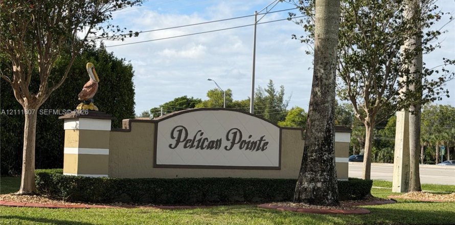 Casa en Pembroke Pines, Florida 2 dormitorios, 104.05 m2 № 2428386
