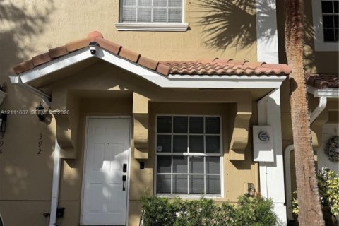 Casa en venta en Pembroke Pines, Florida, 2 dormitorios, 104.05 m2 № 2428386 - foto 2
