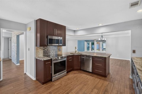 Villa ou maison à vendre à Saint Petersburg, Floride: 4 chambres, 196.21 m2 № 2149879 - photo 29