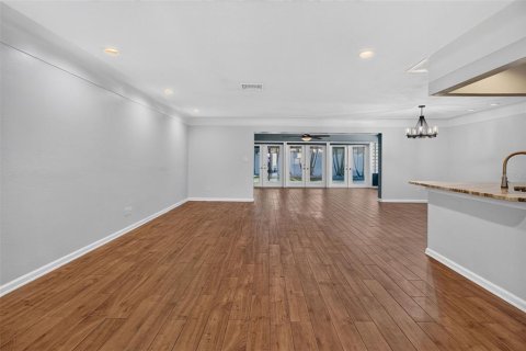 Villa ou maison à vendre à Saint Petersburg, Floride: 4 chambres, 196.21 m2 № 2149879 - photo 17