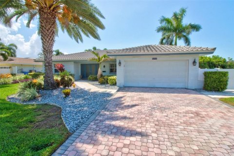 Villa ou maison à vendre à Saint Petersburg, Floride: 4 chambres, 196.21 m2 № 2149879 - photo 3