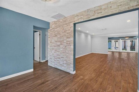 Villa ou maison à vendre à Saint Petersburg, Floride: 4 chambres, 196.21 m2 № 2149879 - photo 6