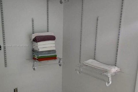 Copropriété à louer à Sunny Isles Beach, Floride: 2 chambres, 84.08 m2 № 2006655 - photo 17