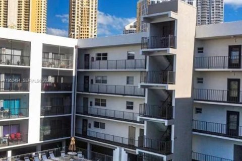 Copropriété à louer à Sunny Isles Beach, Floride: 2 chambres, 84.08 m2 № 2006655 - photo 5