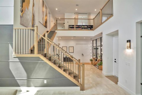 House in Wesley Chapel, Florida 5 bedrooms, 379.69 sq.m. № 1644214 - photo 16