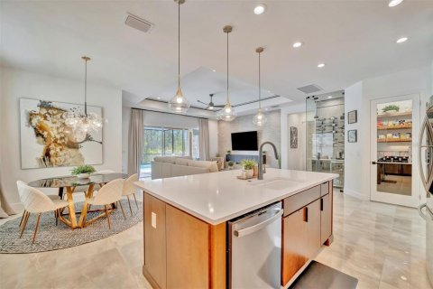 House in Wesley Chapel, Florida 5 bedrooms, 379.69 sq.m. № 1644214 - photo 29