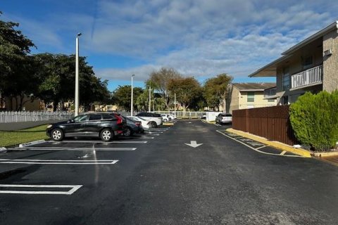 Condominio en venta en Miami, Florida, 2 dormitorios, 97.55 m2 № 2008075 - foto 17