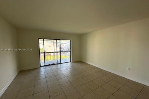 Condominio en venta en Miami, Florida, 2 dormitorios, 97.55 m2 № 2008075 - foto 8