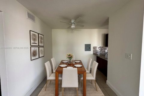 Condominio en venta en Miami, Florida, 2 dormitorios, 97.55 m2 № 2008075 - foto 5