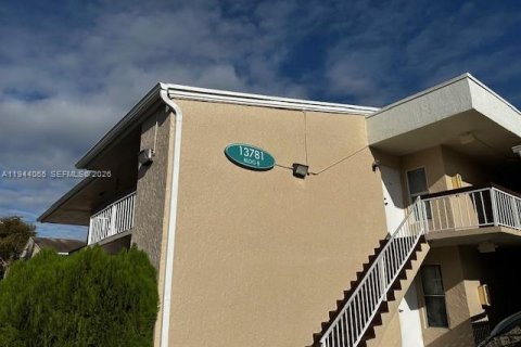 Condominio en venta en Miami, Florida, 2 dormitorios, 97.55 m2 № 2008075 - foto 2