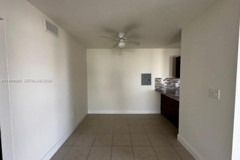 Condominio en venta en Miami, Florida, 2 dormitorios, 97.55 m2 № 2008075 - foto 10