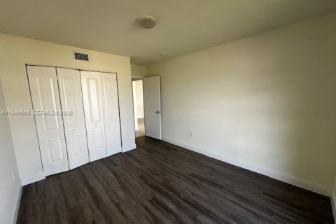 Condominio en venta en Miami, Florida, 2 dormitorios, 97.55 m2 № 2008075 - foto 12