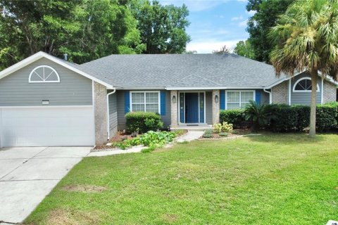 Casa en venta en Gainesville, Florida, 4 dormitorios, 205.59 m2 № 1529216 - foto 1