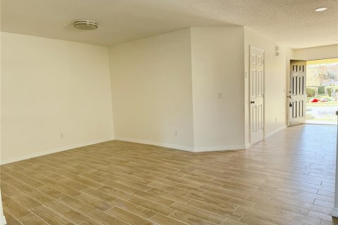 Townhouse in Orlando, Florida 3 bedrooms, 173.91 sq.m. № 2376610 - photo 3