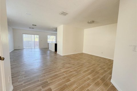 Townhouse in Orlando, Florida 3 bedrooms, 173.91 sq.m. № 2376610 - photo 4