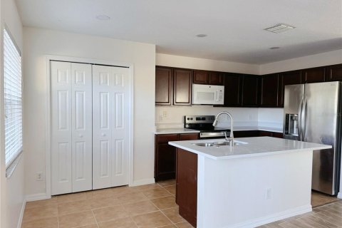 Townhouse in Orlando, Florida 3 bedrooms, 173.91 sq.m. № 2376610 - photo 8