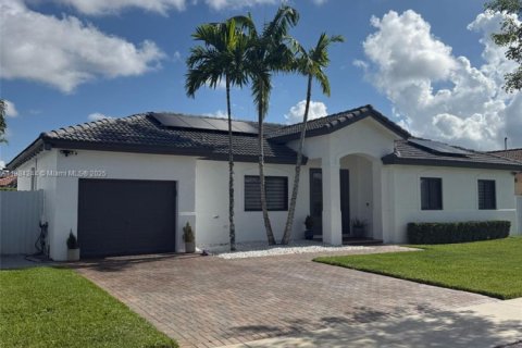 Villa ou maison à louer à Homestead, Floride: 3 chambres, 152.45 m2 № 1931455 - photo 1