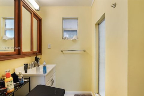 Immobilier commercial à vendre à Oakland Park, Floride: 201.23 m2 № 2051804 - photo 20