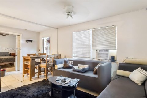 Immobilier commercial à vendre à Oakland Park, Floride: 201.23 m2 № 2051804 - photo 14