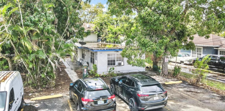 Immobilier commercial à Oakland Park, Floride 201.23 m2 № 2051804