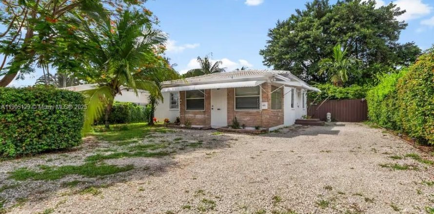 Дом в Майами, Флорида 2 спальни, 82.13м2 № 1956357