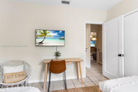 Купить виллу или дом в Майами, Флорида 2 спальни, 82.13м2, № 1956357 - фото 22