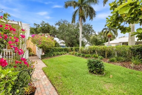 House in Bradenton, Florida 3 bedrooms, 188.41 sq.m. № 2202710 - photo 16