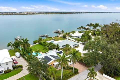 House in Bradenton, Florida 3 bedrooms, 188.41 sq.m. № 2202710 - photo 5