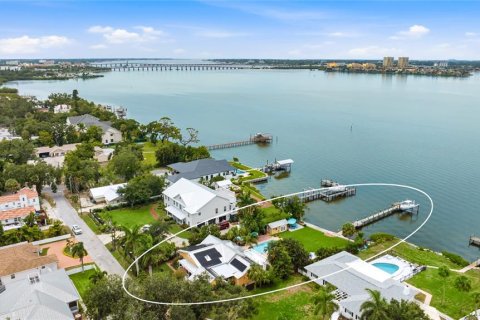 House in Bradenton, Florida 3 bedrooms, 188.41 sq.m. № 2202710 - photo 6