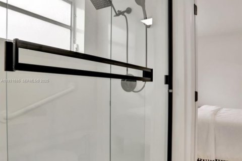 Купить виллу или дом в Помпано-Бич, Флорида 4 спальни, 138.33м2, № 1990905 - фото 14