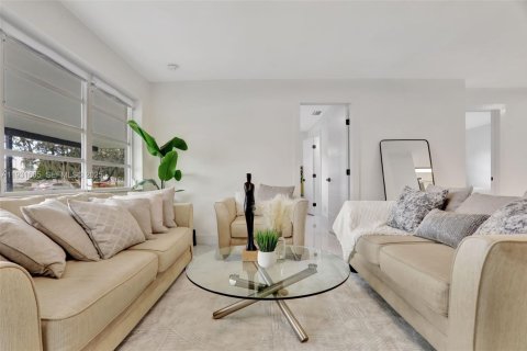 Купить виллу или дом в Помпано-Бич, Флорида 4 спальни, 138.33м2, № 1990905 - фото 7