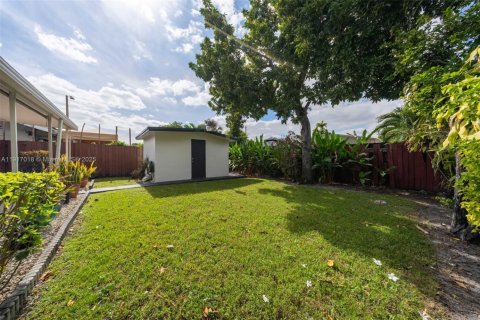 Villa ou maison à vendre à Miami, Floride: 4 chambres, 150.5 m2 № 1973528 - photo 21